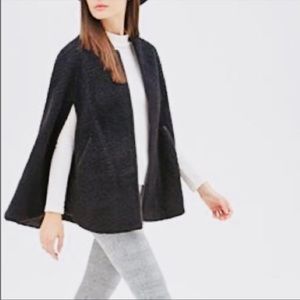 Darling Warm Cape Jacket Sz M.